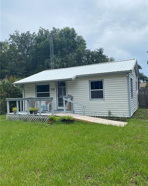 1st image of 710 4th Ave