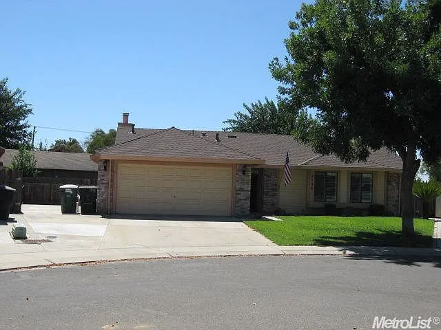 2504 Wolfeboro Ln photo 1