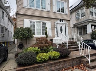 96 W 42nd St, Bayonne, NJ 07002