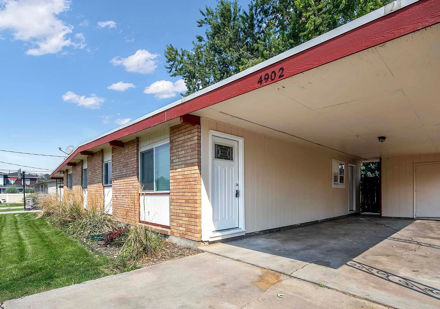 2bd, 1b Cozy Home awaits in Boise Bench! — Photo 3