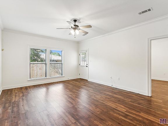 5th image of 1226 Olde Oaks Dr