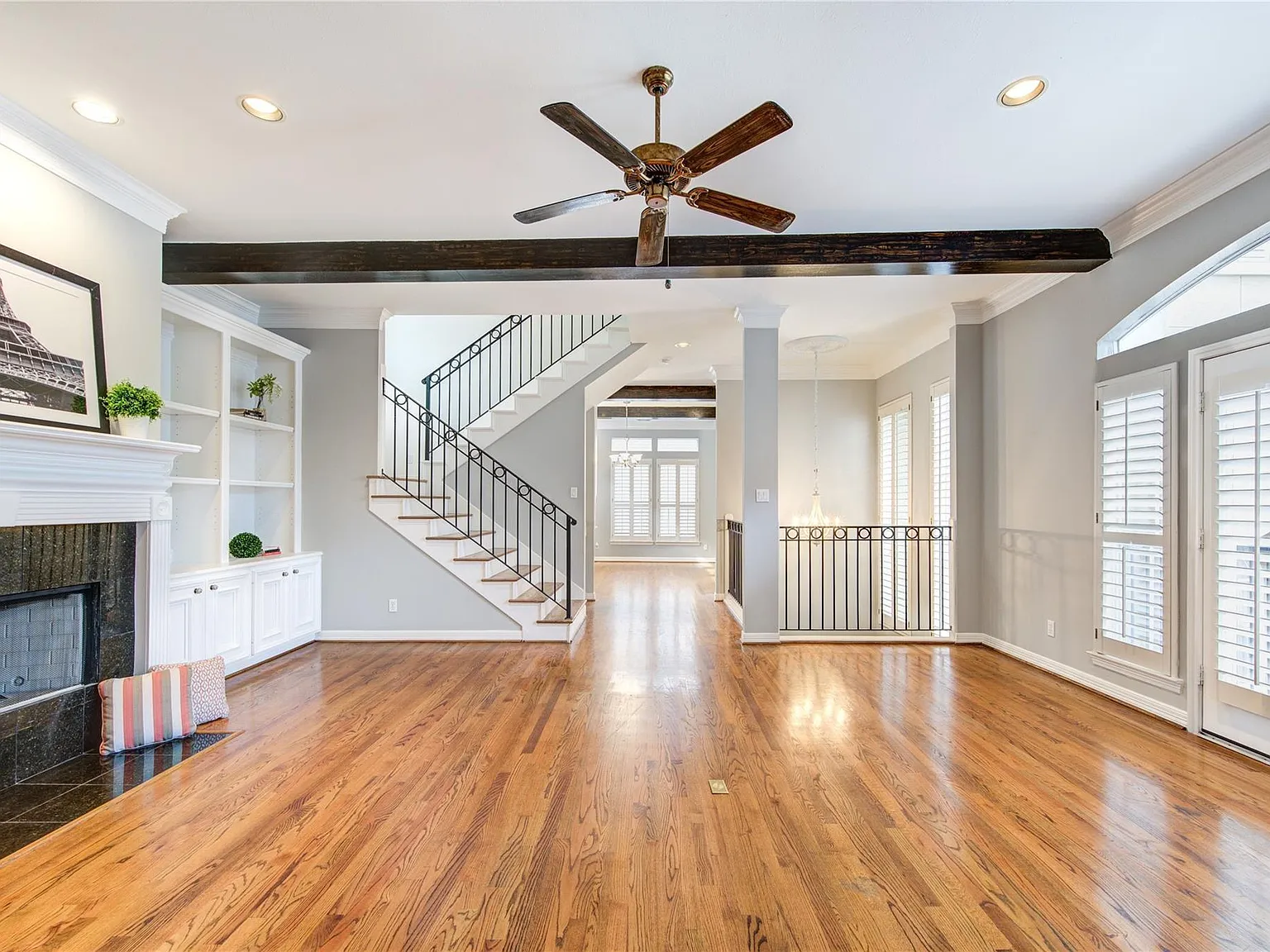 3 bed, 2.5 bath, 2571 sqft, $3,500 — Photo 1