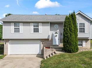 517 Copper Bend Rd, Maryville, IL 62062