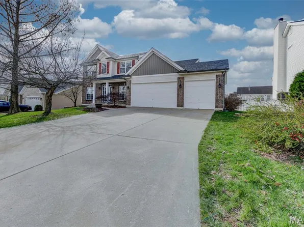 140 Park Ridge Dr, O'Fallon, MO 63366