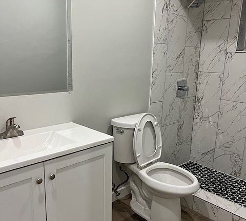 4th image of 8180 NW 40th St