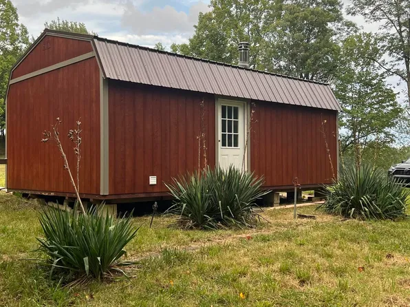 1150 Midway Rd, Belington, WV 26250