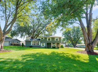 4012 Veralta Dr, Cedar Falls, IA 50613