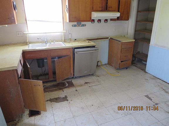 4th image of 252 Wilson Ave