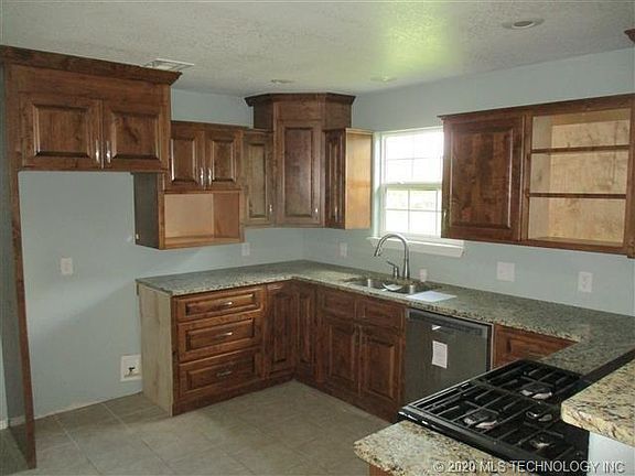 3rd image of 233 Caboose St