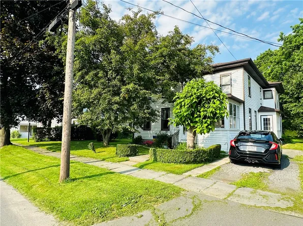 94 N Division St, Auburn, NY 13021