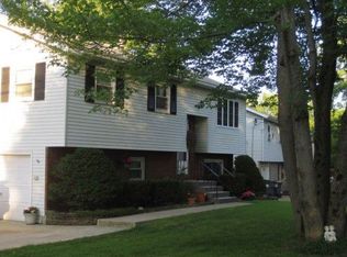 6 Georgia Ct, Rensselaer, NY 12144