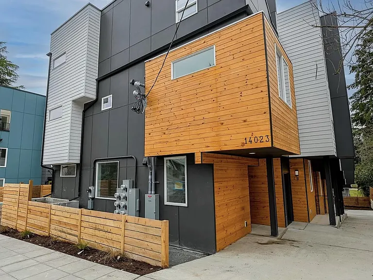 14023 Greenwood Ave N — Photo 1