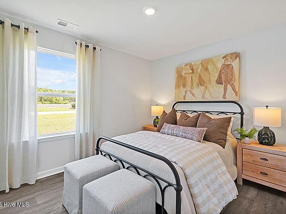 5th image of 414 Driftwood Drive #6