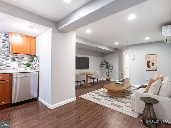 3rd image of 82 Q St NW #84B