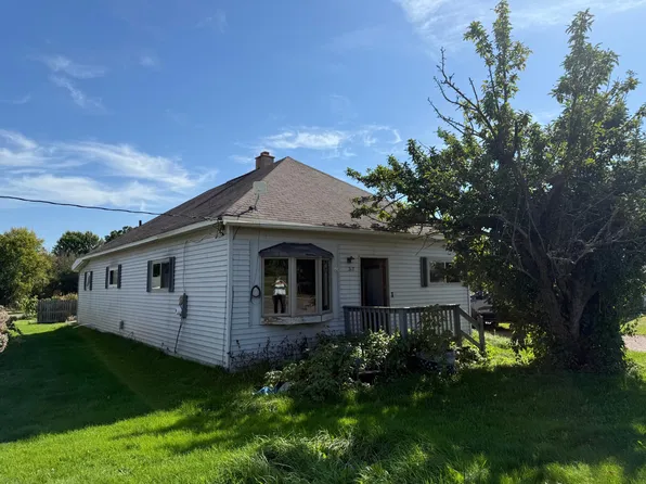 317 Fair Ave, Marenisco, MI 49947
