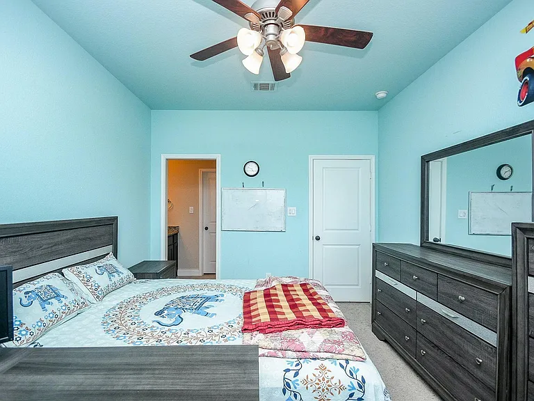 10119 Peytons Grace Ln — Photo 32