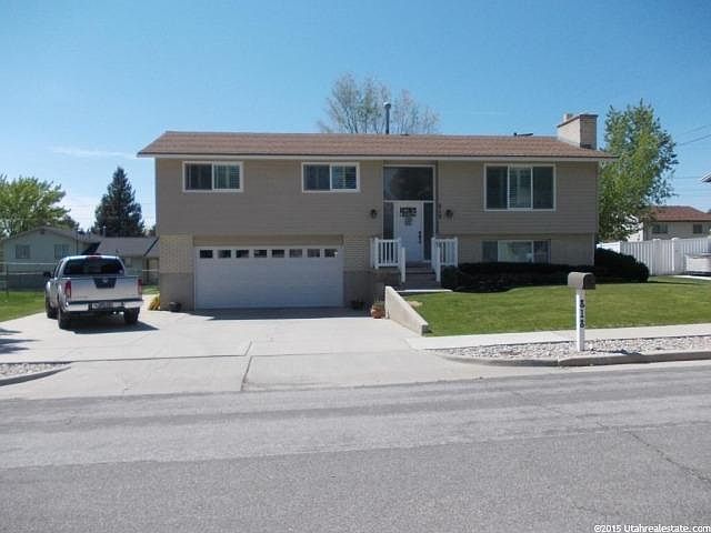 1st image of 818 Douglas Dr