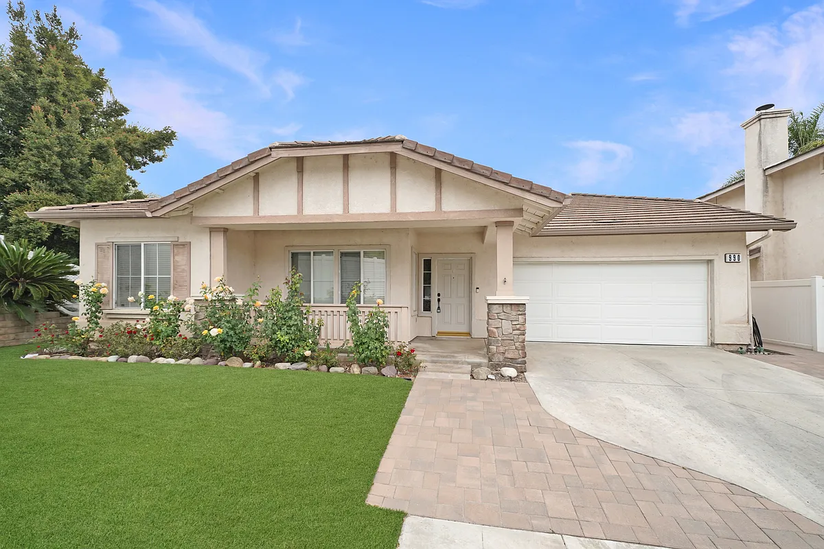 Building Photo - 990 Taylor Ln