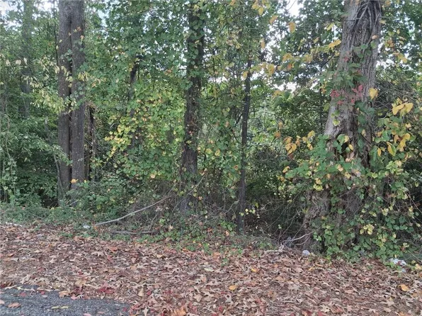 200 Grogan St, Eden, NC 27288