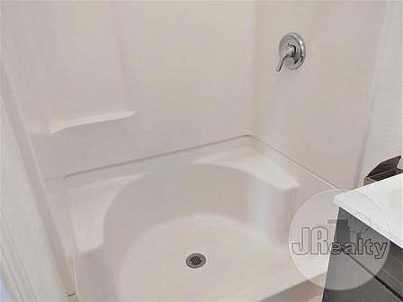 5th image of 3921 Walton Ave #B