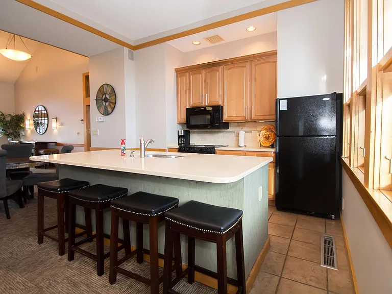 Lexington Townhomes and Apartments — Photo 14