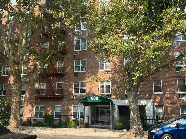 600 Locust Street Mount Vernon #6G, New York, NY 10552