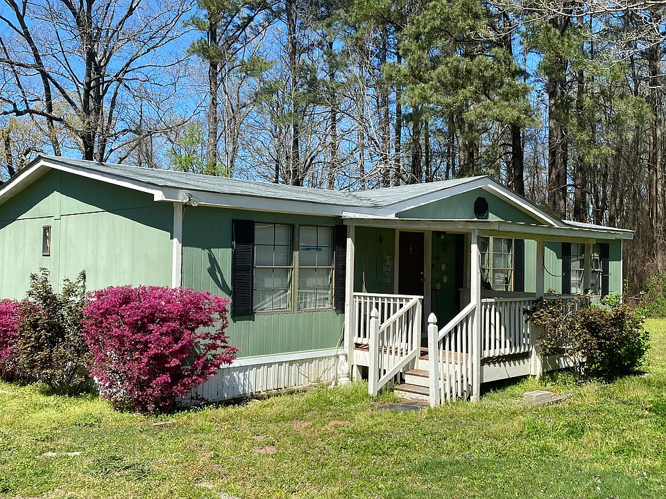 38 Alex St