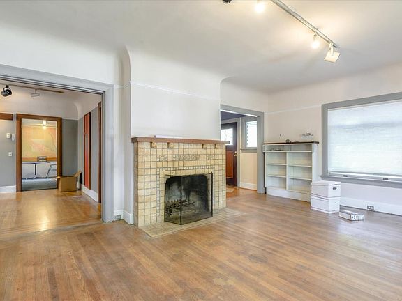5th image of 1248 Waverley St