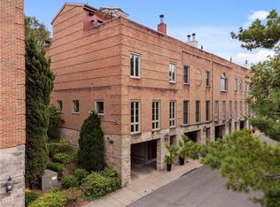 114 N Woodland Rd, Pittsburgh, PA 15232