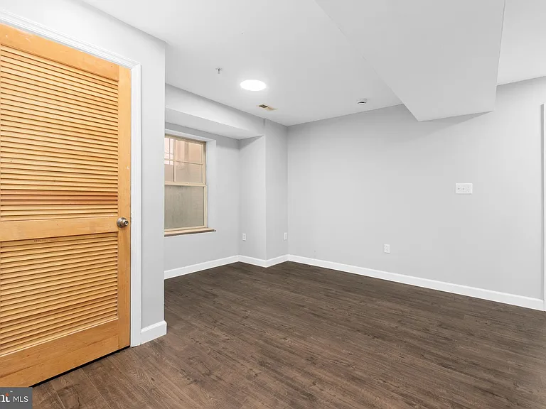 1829 Providence St NE #B — Photo 23