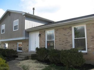 6902 Singer Ct, Louisville, KY 40220