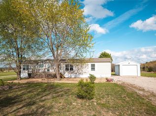 21766 Rice Dr, Lebanon, MO 65536