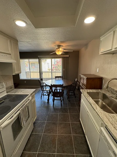 1 bed, 784 sqft, $1,800 — Photo 4