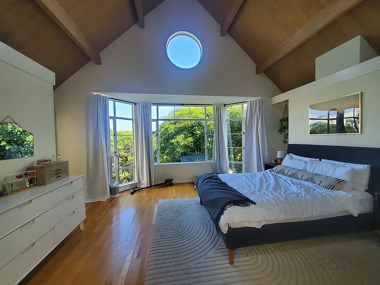2133 Filbert St — Photo 1