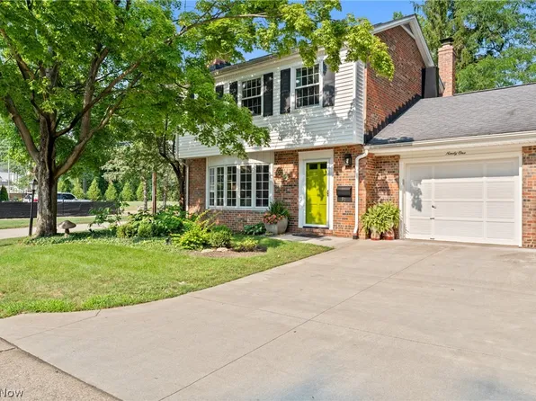 91 Yardley Ln, Akron, OH 44313