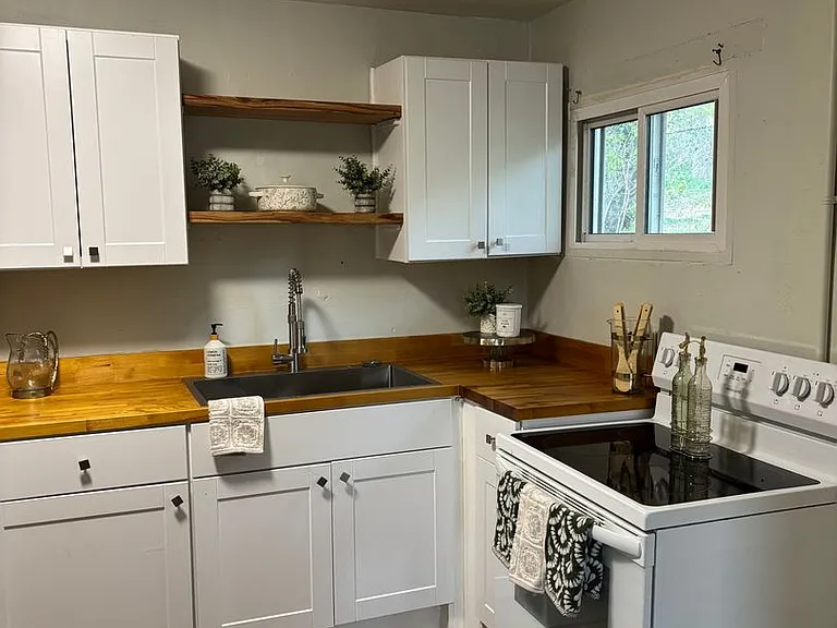 5317 Lee Ave Chattanooga TN 37410 — Photo 2