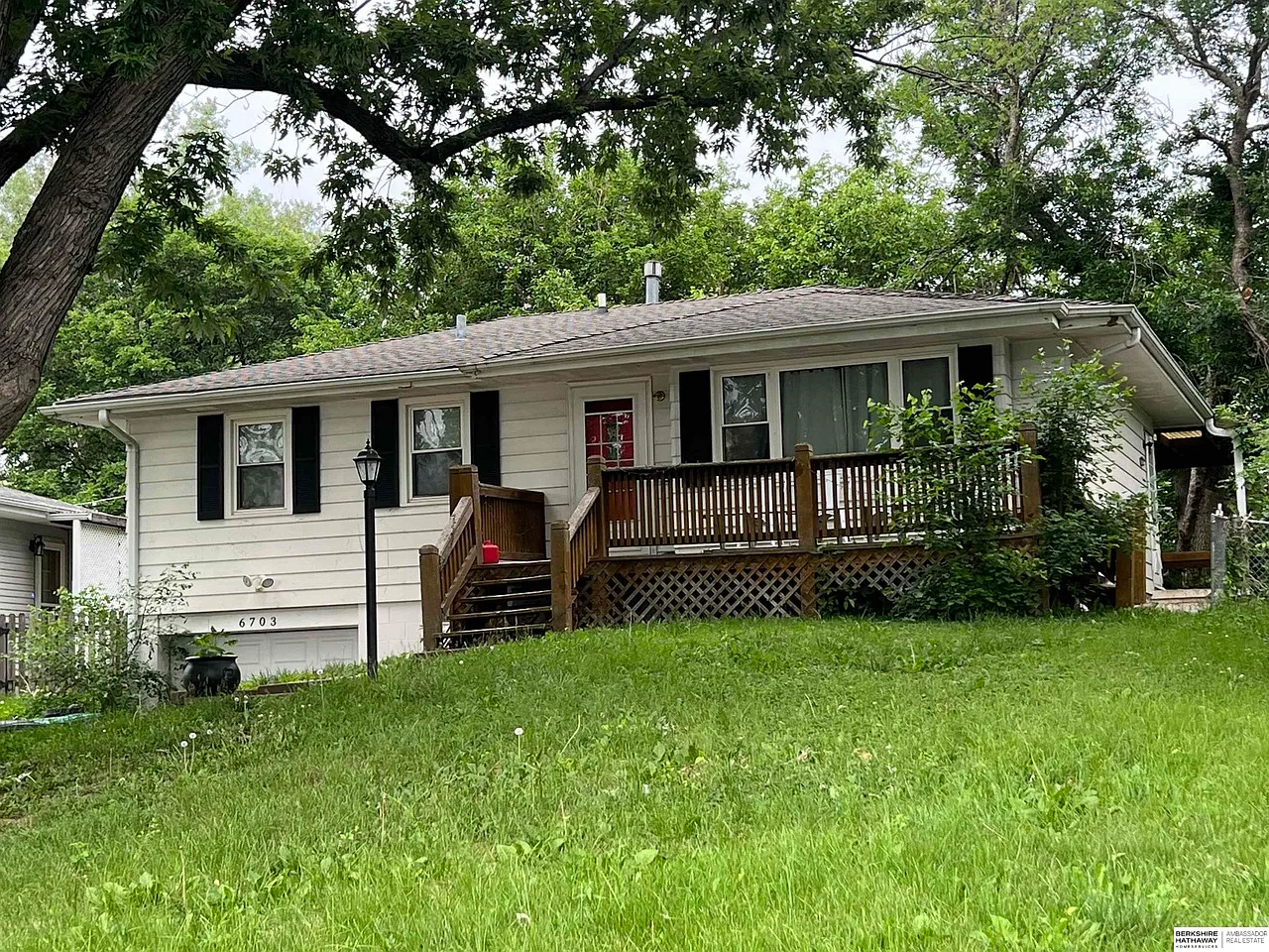 3 bed, 1364 sqft, $2,000 — Photo 1