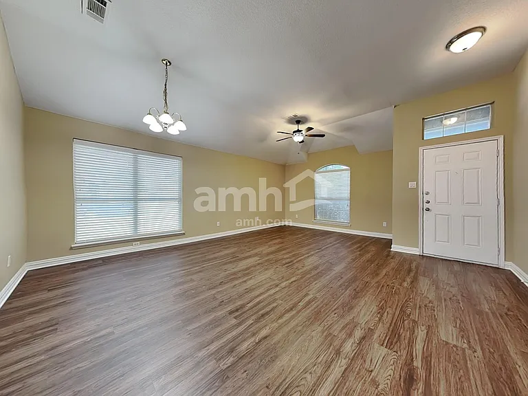 7202 Airline Dr — Photo 12
