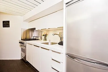 Rented by R New York