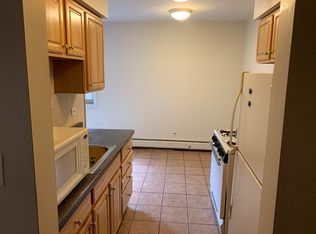 8250-60 Niles Center, Skokie, IL 60077