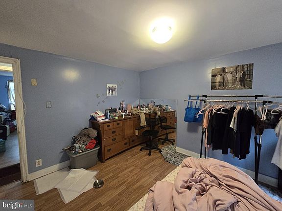 4th image of 232 Breunig Ave