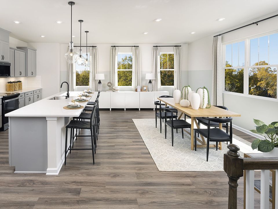 Chestnut Model Kitchen and Breakfast
