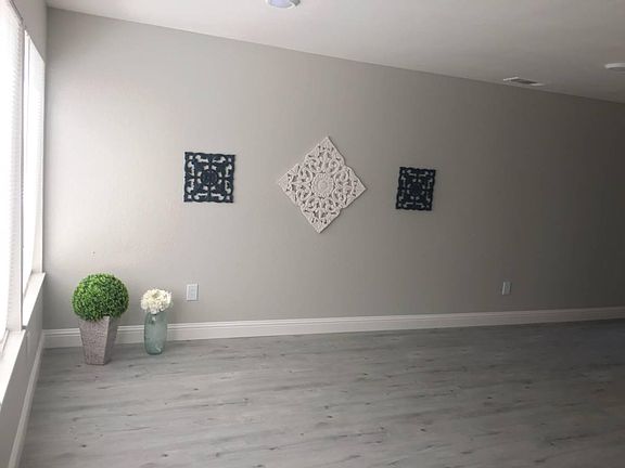 4th image of 439 Cherry Ln