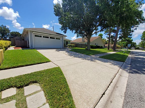 3rd image of 307 Hickory Hollow Dr N
