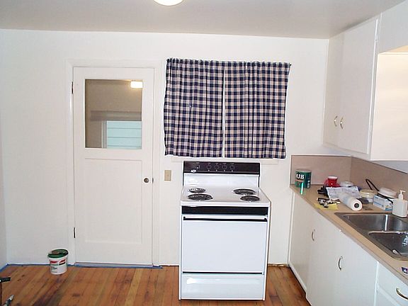 4th image of 110 Dell Ave