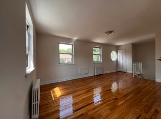 219-69 67th Ave #31, Flushing, NY 11364