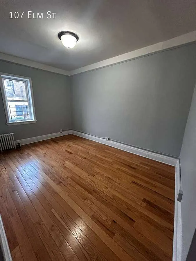 107 Elm St — Photo 1