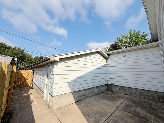 5th image of 4621 N 30th STREET