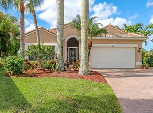51 Glen Eagle Cir, Naples, FL 34104