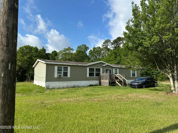 8270 Mystic Cir, Pass Christian, MS 39571